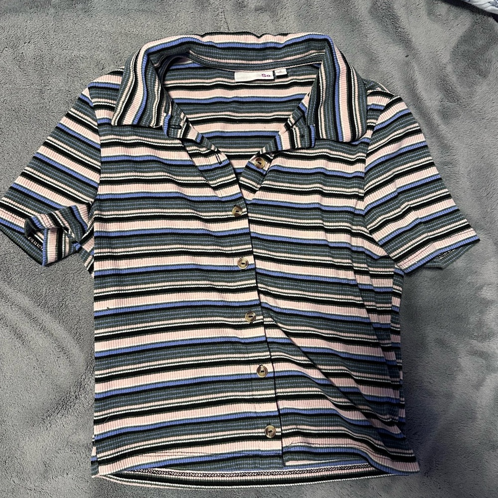 Stripped cropped button down t shirt